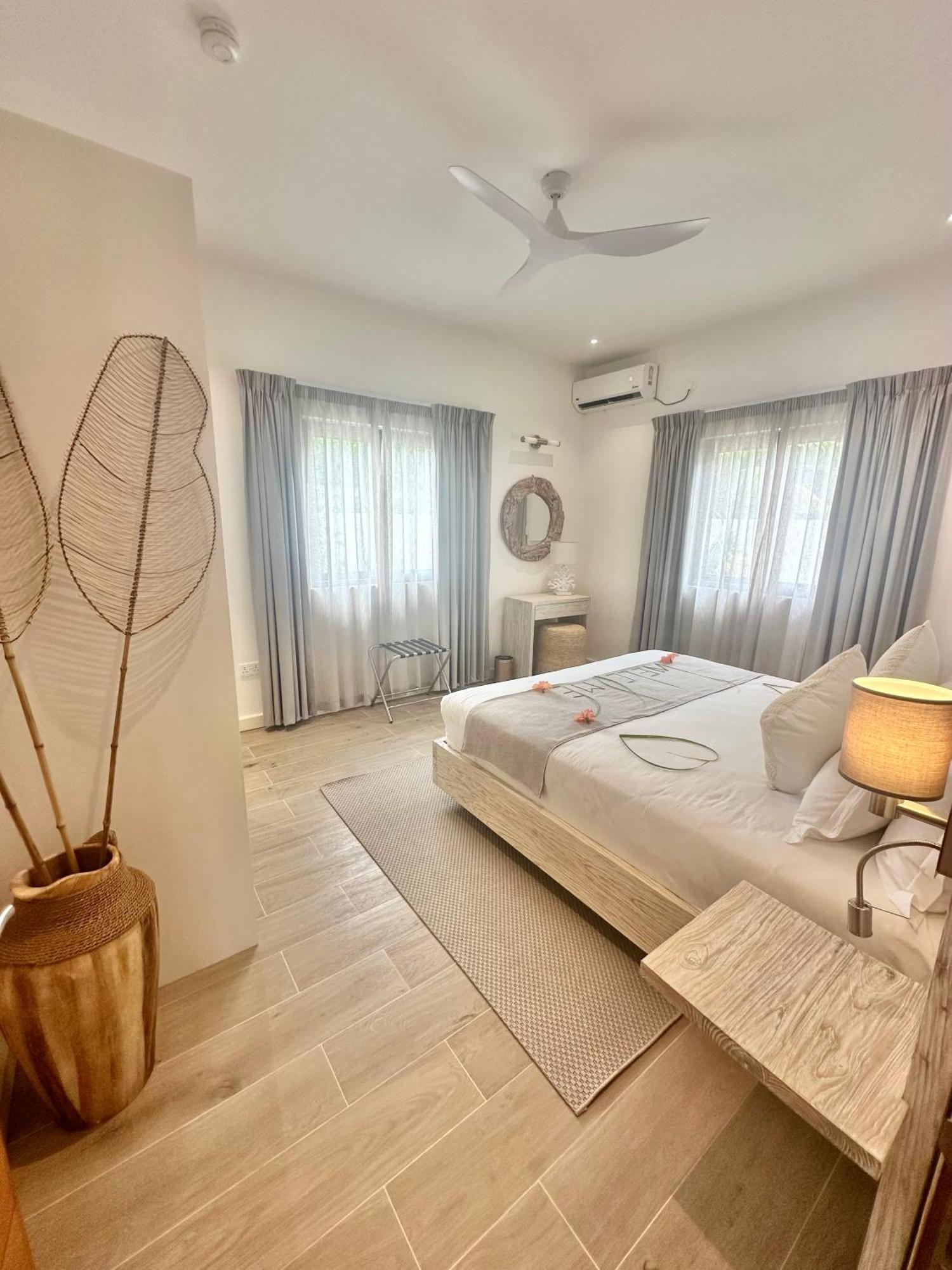 Pineapple Beach Villas Baie Lazare  Exterior foto