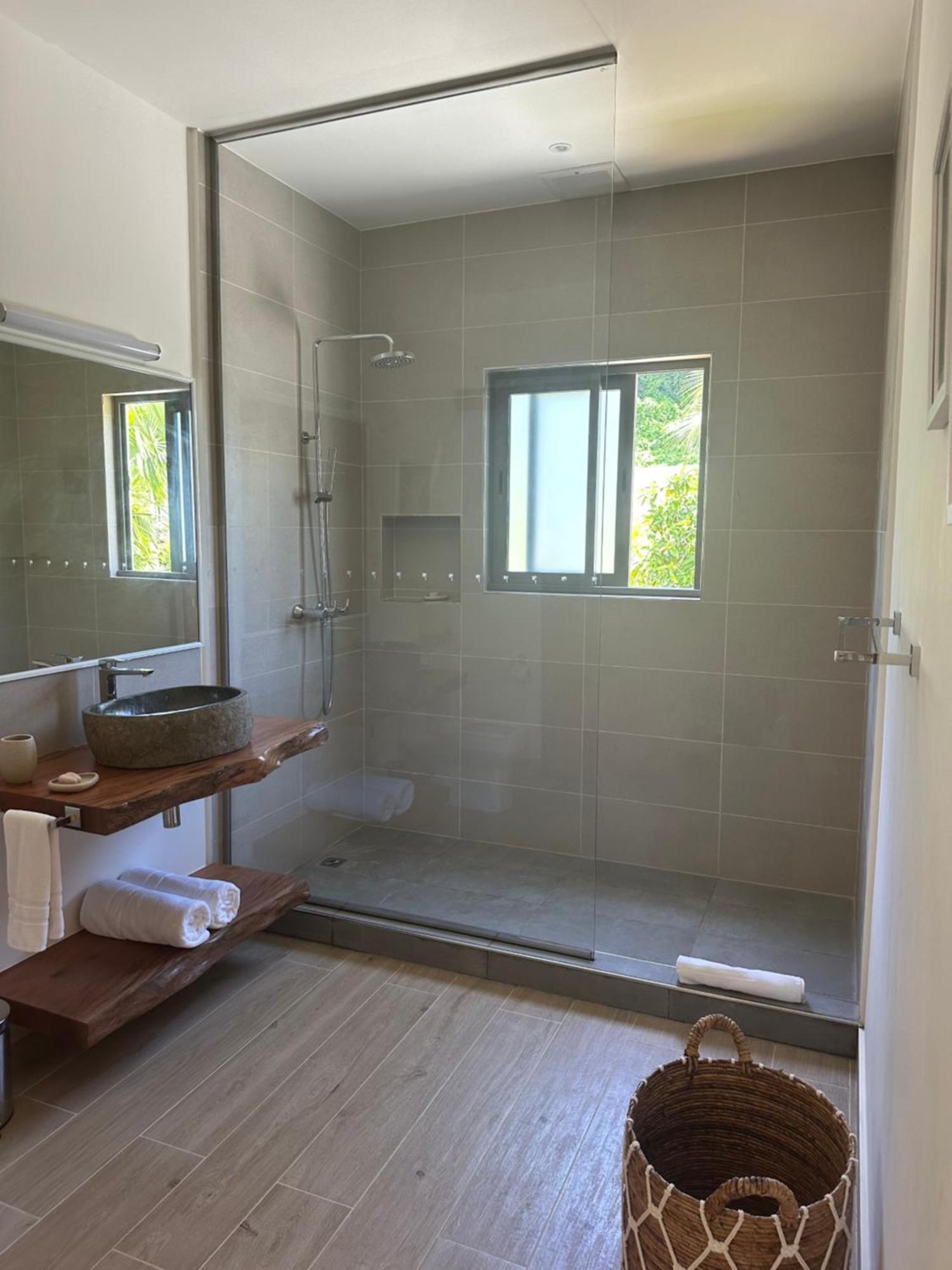 Pineapple Beach Villas Baie Lazare  Exterior foto